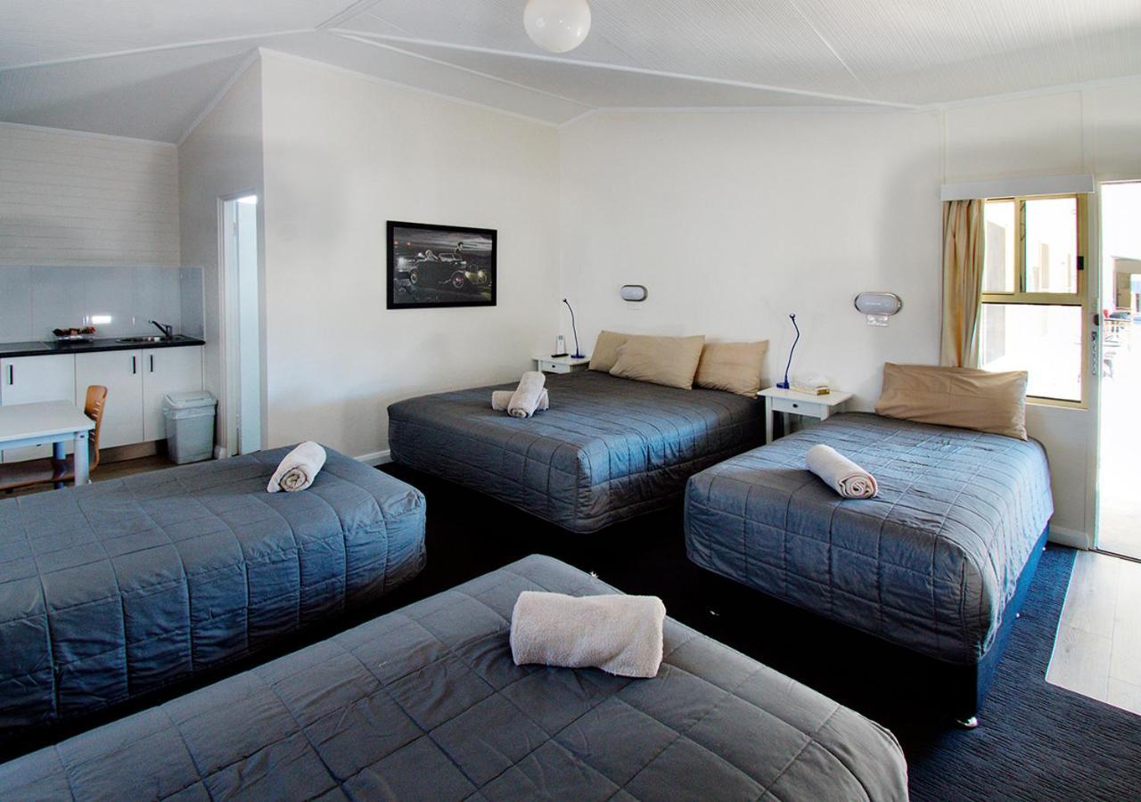 Memphis Motor Inn Паркс Экстерьер фото