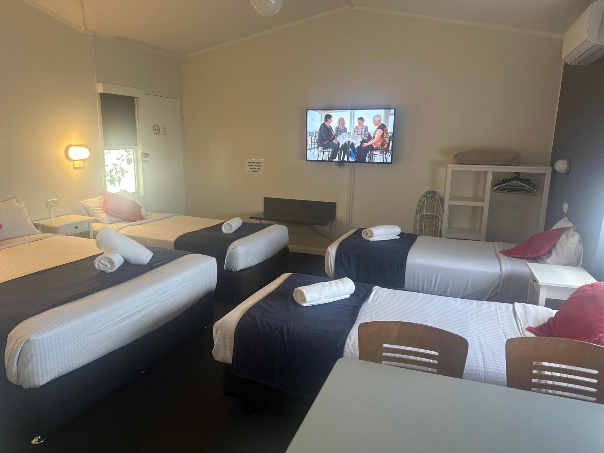 Memphis Motor Inn Паркс Экстерьер фото